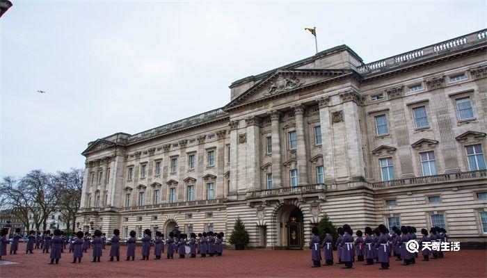 英国地理位置经度纬度各多少